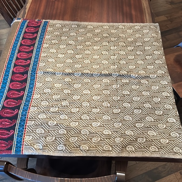 Tibetan Handloom Shawl of Yak Wool NWT - Picture 4 of 4